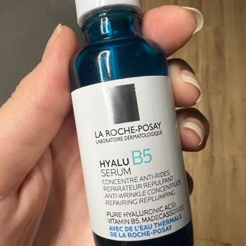 Dermoeczanem'den Aldığım La Roche Posay Hyalu B5 Serum Yüzümü Mahvetti