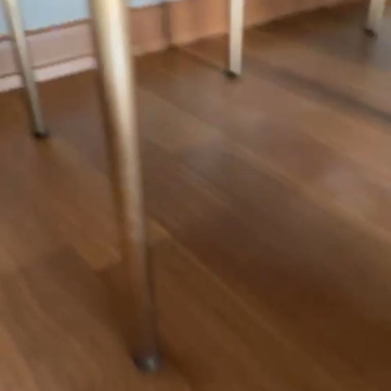İkon Dizayn Masa Sandalye Takımı Her Yeri Çizik Yolladılar