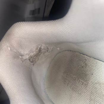 In Street Garantisi Olmasına Rağmen Hasarlı Ürünün Arkasında Durmadı