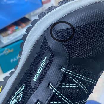Skechers Ürününün Arkasında Duramıyor!
