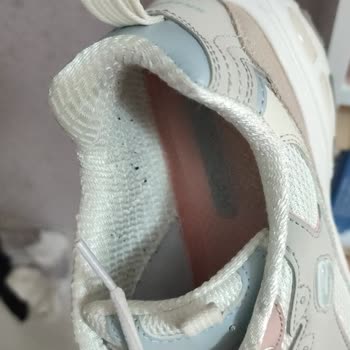 Skechers 26 Günde Eskiyen Ayakkabıyı Üretici Hatası Olarak Görmüyor