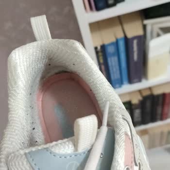 Skechers 26 Günde Eskiyen Ayakkabıyı Üretici Hatası Olarak Görmüyor