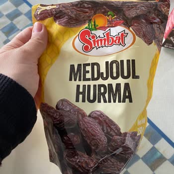 Simbat Bir Paket Dolusu Çürük Hurma
