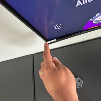 Samsung 55" Q70A QLED 4K Smart TV Alt Çıta Yerinden Çıkma Sorunu