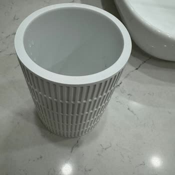 Linens Nube Marka Klozet Fırçası İlk Kullanımda Kabardı