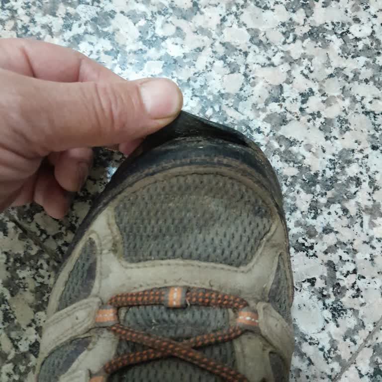 Merrell Ayakkabı 2 Ayda Önü Açıldı