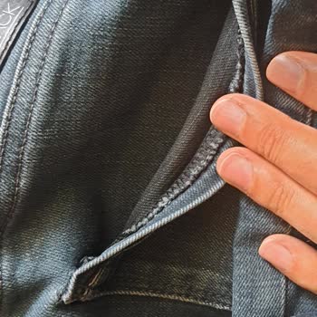 Mavi Kot Cep Yırtılması