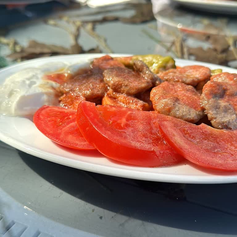 Ulu Hünkar Bursa Kebap Hizmet Kalitesi Ve Fiyat Dengesizliği