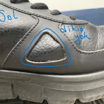 Skechers Ayakkabıda İmalat Hatası