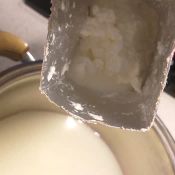 Torku Sütün Bozuk Çıkması (yoğurt Gibi)