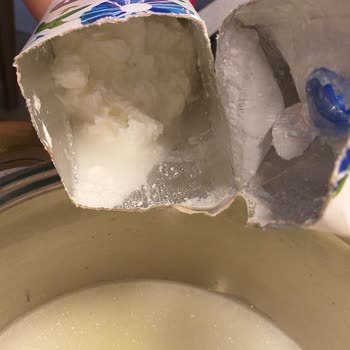 Torku Sütün Bozuk Çıkması (yoğurt Gibi)