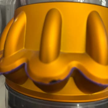 Dyson V15 Deformasyon Oldu