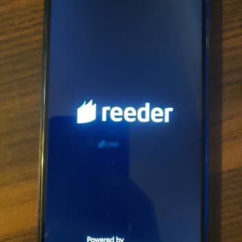 Reeder Telefon Rezil Etti Beni!
