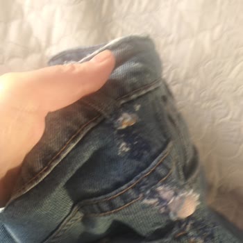 Barrels And Oil Çürük Kumaştan Yapılmış Kot