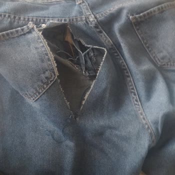 Barrels And Oil Çürük Kumaştan Yapılmış Kot