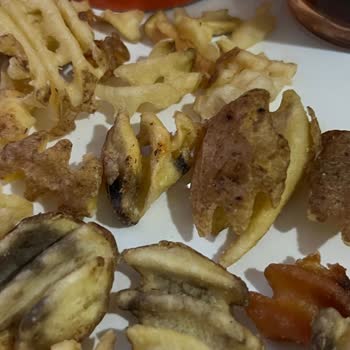 Popeyes Bozuk Küflü Patates Kızartması Ve Kötü Yağlı Ürünler Yolluyor