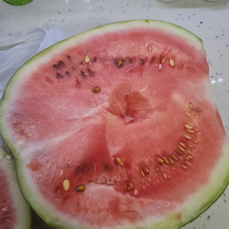 Hakmar Gıda Çayırova Şubesinde Karpuz Mağduriyeti