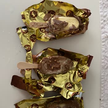 Migros'taki Mini Magnum Hayal Kırıklığı: Kötü Koku Ve Parçalanma
