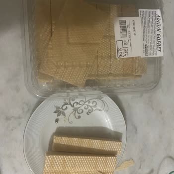 Aktürk Helva Gofretten Beklenmedik Cisim Çıktı!