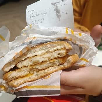 McDonald's Da Kalitesiz Ve Eksik Burger Sunumu