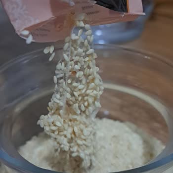 Diyar/Nar Baharat'a Ait Susam İçerisinden Böcek/Kurt Çıktı