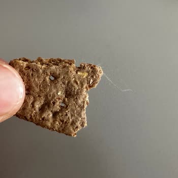 Eti Gıda Eti Form İçinden Tüy Çıktı