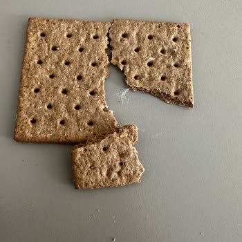 Eti Gıda Eti Form İçinden Tüy Çıktı