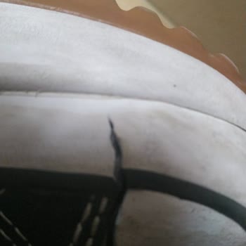 Converse Platform Ayakkabının 1 Yıl Olmadan Yırtılması