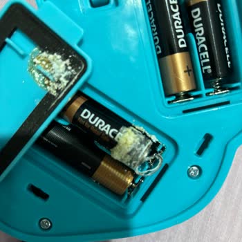 Duracell Pil Oyuncağın İçinde Akıtıyor