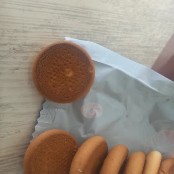 BİM Bisküvi Yangın Çıktı