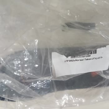 FLO Ayakkabı FLO Sağ Ayak Taban Gönderdi Diğer Ayak Yok!