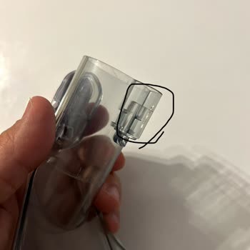 Kiwi Home Kiwi Koltuk Ve Halı Yıkama Makinesi Başlığı Kendiliğinden Çatladı