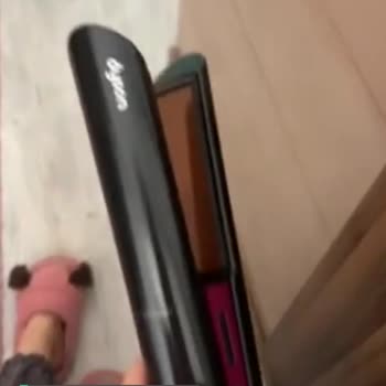 Dyson Saç Düzleştirici Prizde Yüksek Isıya Alındığında Kapanıyor!