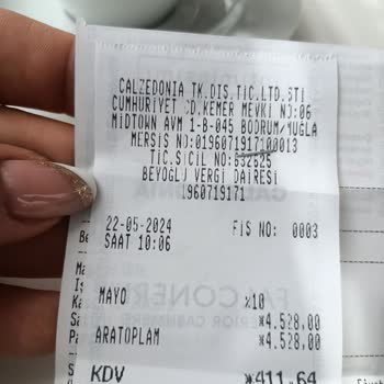 Calzedonia'da Hediye Vaadi Hayal Kırıklığına Dönüştü