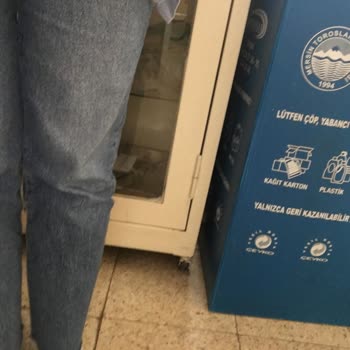 Mavi Pantolon Aşırı Genişledi Ve Bunun Normal Olduğu Söylendi