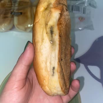 UNO Ekmek Malatya Park AVM'de Küflü Sandviç Ekmeği Hayal Kırıklığı