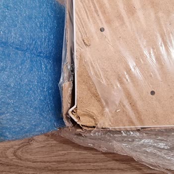 Horoz Lojistik 2 Adet IKEA Çalışma Masamı Çatlatmışlar...