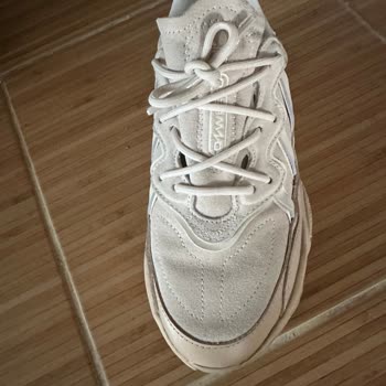 Adidas Ozweego Ayakkabının Hatası