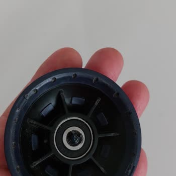 Dyson Gen5detect 4 Ayda Saç Dolandı Tekerleği Koptu Parça Yollanmıyor