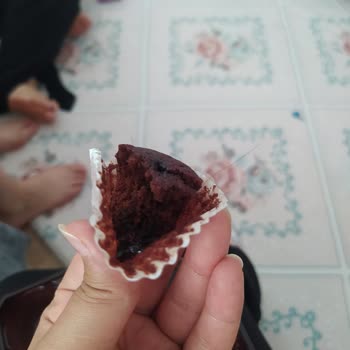 Eti Gıda Eti Browni Keki İçinden Saç Çıktı