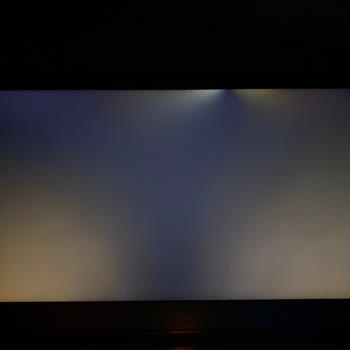 Casper Nirvana Excalibur G870 Ekranda Ekranda Işık Patlamaları