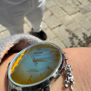 Saat & Saat Yeni Saatin Hemen Çizilmesi Üzerine Müşteri Tepkisi