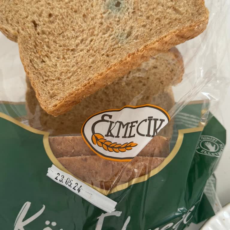 BİM Ekmecik Köy Ekmeği Küflü Çıktı, Paramız Ve Sağlığımız Gidiyor.