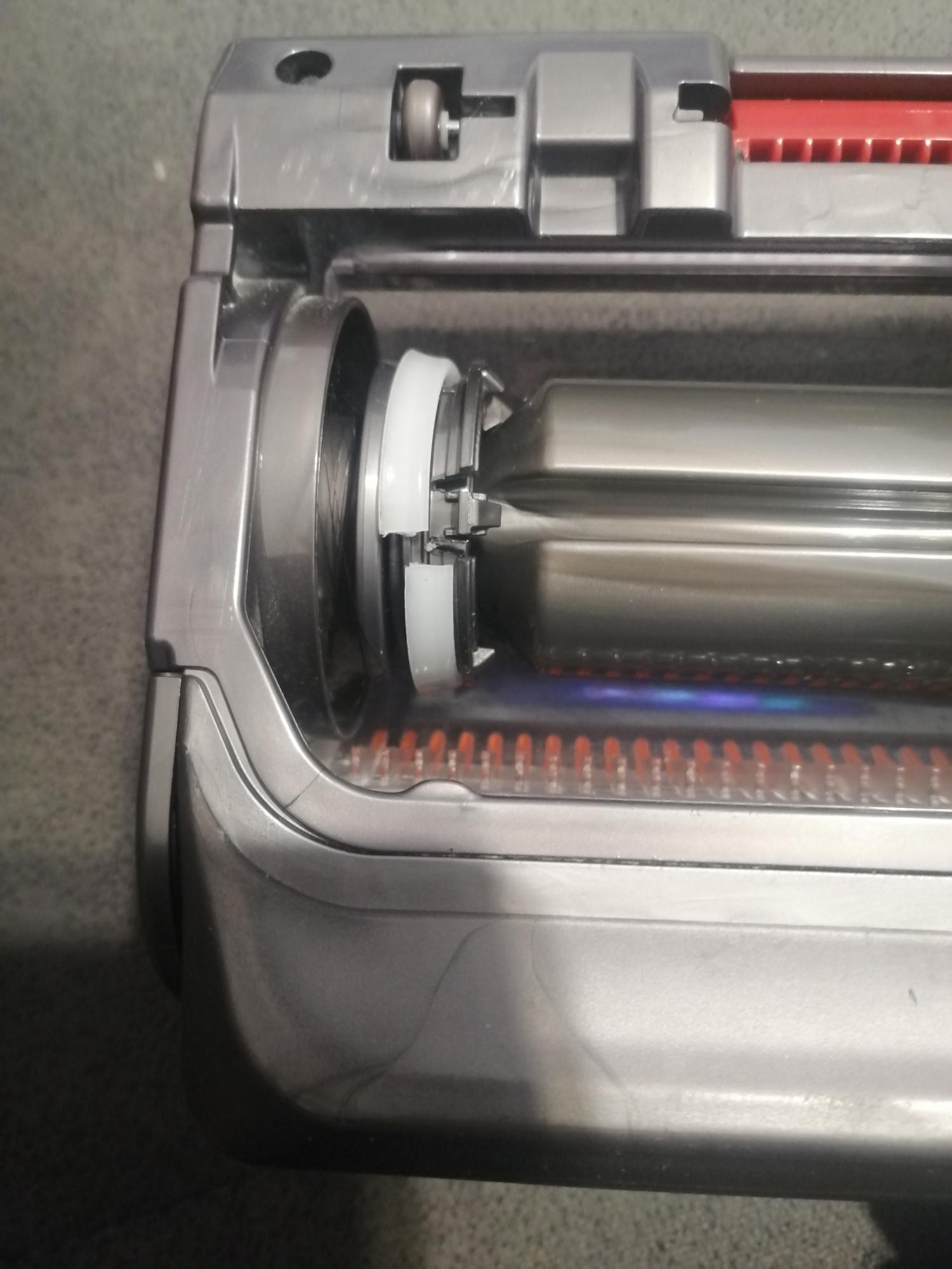 Dyson V15 Vacuum's Broken Motobar Head, No Warranty Replacement Xolvie