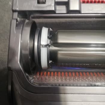 Dyson V15 Vacuum's Broken Motobar Head, No Warranty Replacement