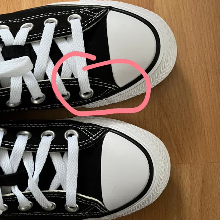 Sneaks Up Dikiş Hatalı Ürün Göndermişler