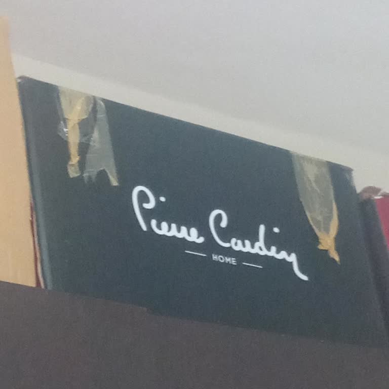 Taç Pierre Cardin Markasının Fabrikası