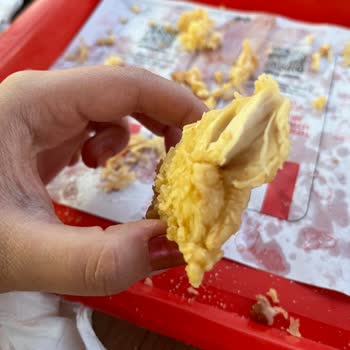 KFC Çalışanının Şiddet Eğilimi Ve Eksik Pişmemiş Ürünler