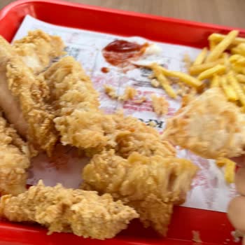 KFC Çalışanının Şiddet Eğilimi Ve Eksik Pişmemiş Ürünler