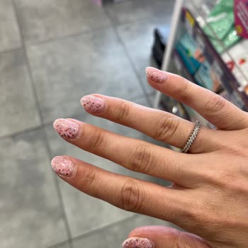 Eskişehir Espark Gratis Beauty Kalıcı Oje Sonrası Hasar